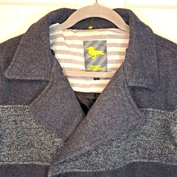 Modern Amusement Gray Colorbock Pea Coat Size Small - Picture 4 of 7